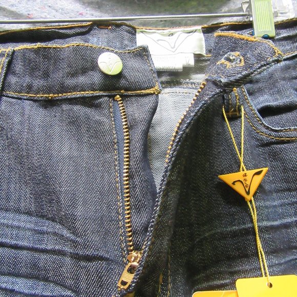 Women's Are Boot Cut Jeans - Picture 10 of 16